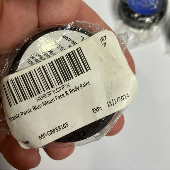 Tish & Snooky’s manic panic blue moon face & body paint clown theatre - Picture 3 of 3